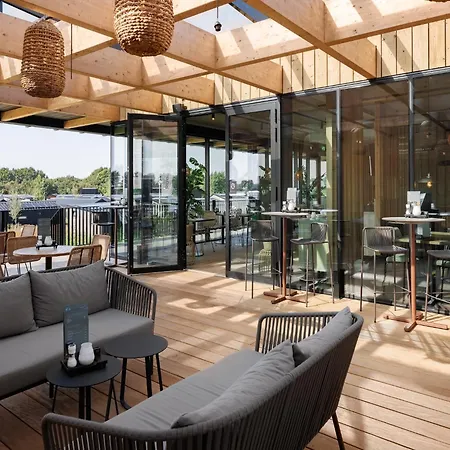 Luxurious In A Holiday Park * Zwartewaal
